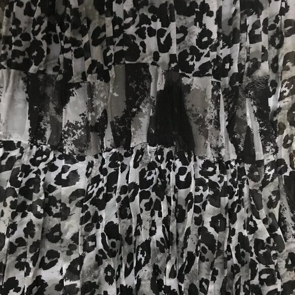 Maggie Barns Pleated Maxi Skirt Black & Gray Animal Print Size 3X - Picture 4 of 6